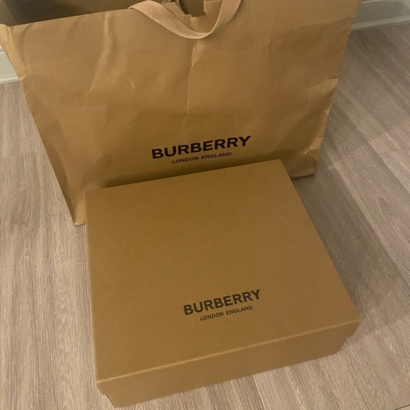 Burberry sneakers - Picture 1 of 10